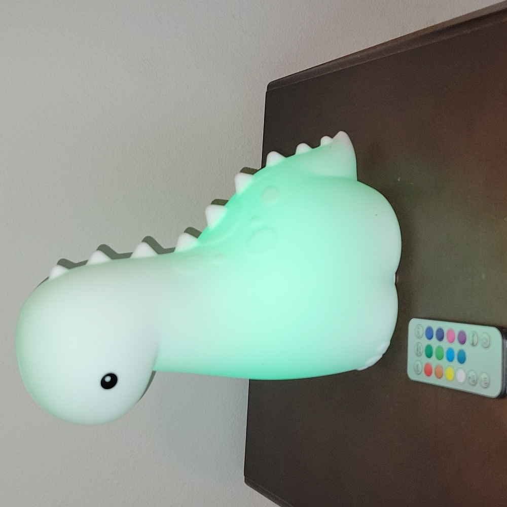LED Color Changing Tap Light - Picture 9 of 12